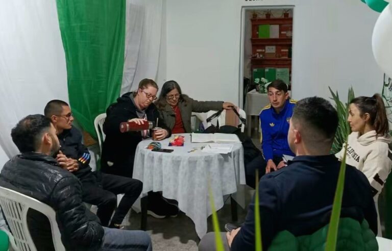 Bovril | Dirigentes del CAJU se reunieron con el Gerente del Banco de Entre Rios Maximiliano Villarreal