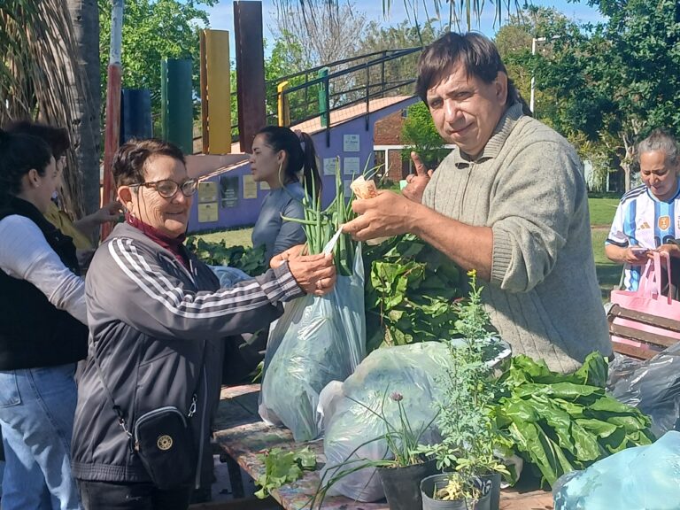 Se realizó la Feria Productiva Municipal en la plaza central de Piedras Blancas